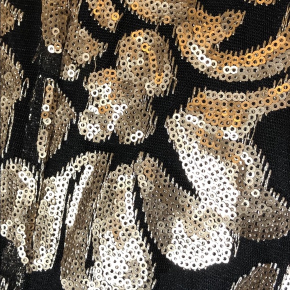 Sequin Shorts Suit - Picture 11 of 16